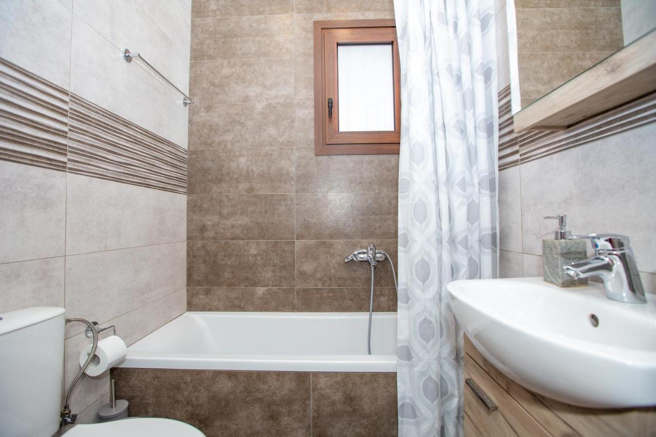 יואנינה Modern Lake View Apartment מראה חיצוני תמונה